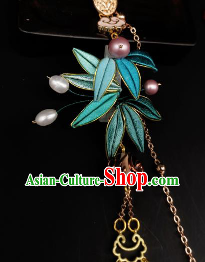 China Traditional Cheongsam Brooch Accessories Handmade Blue Silk Bamboo Leaf Lappet Pendant