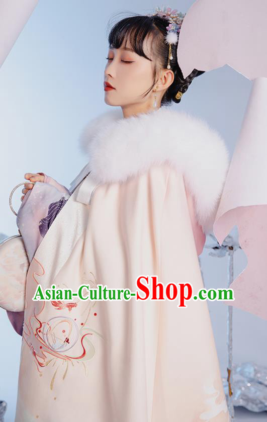 China Traditional Ming Dynasty Court Beauty Hanfu Clothing Ancient Royal Princess Embroidered Cape