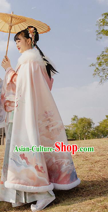 China Traditional Ming Dynasty Court Beauty Hanfu Clothing Ancient Royal Princess Embroidered Cape