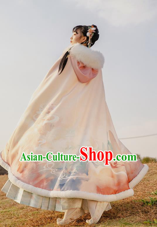China Traditional Ming Dynasty Court Beauty Hanfu Clothing Ancient Royal Princess Embroidered Cape