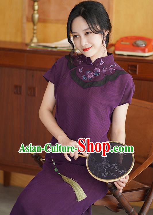 China National Stand Collar Qipao Costume Classical Embroidered Purple Silk Cheongsam Dress