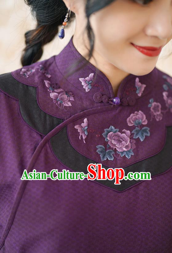 China National Stand Collar Qipao Costume Classical Embroidered Purple Silk Cheongsam Dress