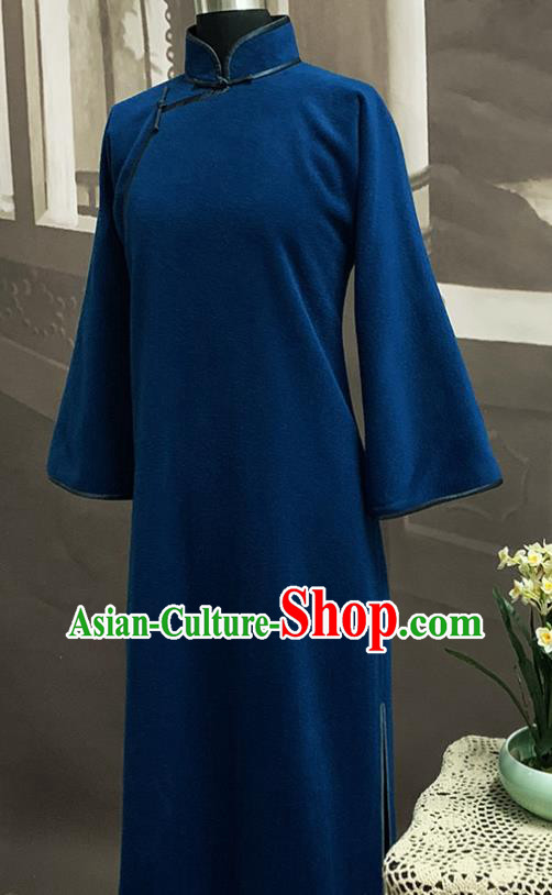 Republic of China Civilian Woman Cheongsam Traditional Wide Sleeve Blue Woolen Qipao Dress Costume