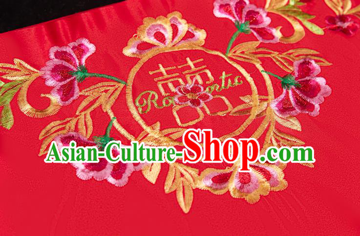 China Traditional Wedding Headpiece Red Satin Kerchief Xiuhe Suit Embroidered Bridal Veil