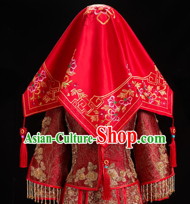 China Red Satin Kerchief Xiuhe Suit Embroidered Bridal Veil Traditional Wedding Headpiece