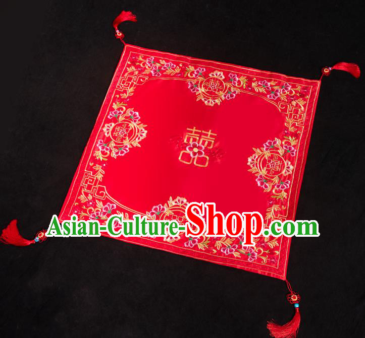 China Red Satin Kerchief Xiuhe Suit Embroidered Bridal Veil Traditional Wedding Headpiece