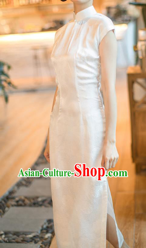 Republic of China Shanghai Beauty White Silk Cheongsam Costume Traditional Minguo Brocade Qipao Dress