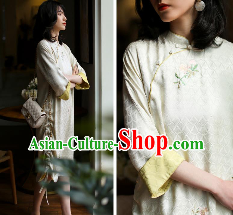 Republic of China Embroidered Beige Cheongsam Costume Traditional Minguo Young Lady Qipao Dress