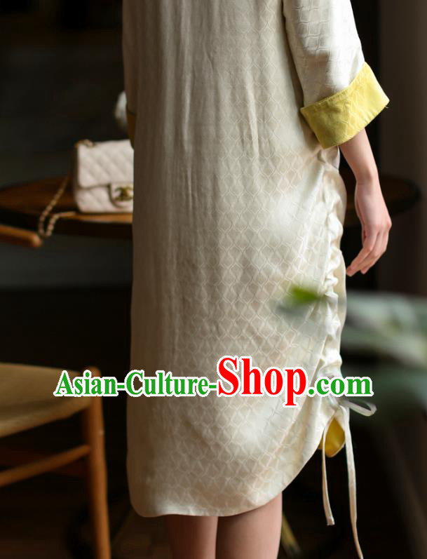 Republic of China Embroidered Beige Cheongsam Costume Traditional Minguo Young Lady Qipao Dress