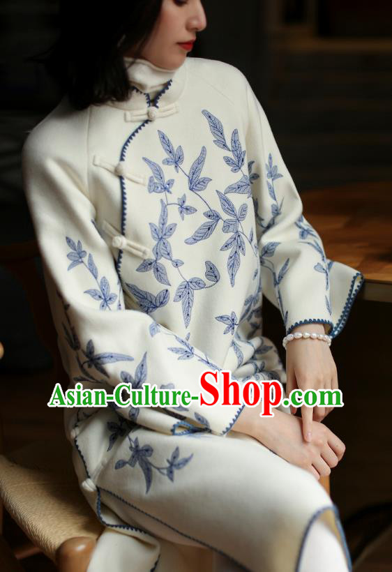 China Winter Printing White Woolen Cheongsam Costume Traditional Young Woman Qipao Dress
