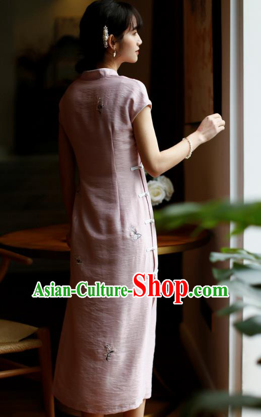 China Classical Young Lady Slim Cheongsam Costume Traditional Embroidered Lilac Silk Qipao Dress