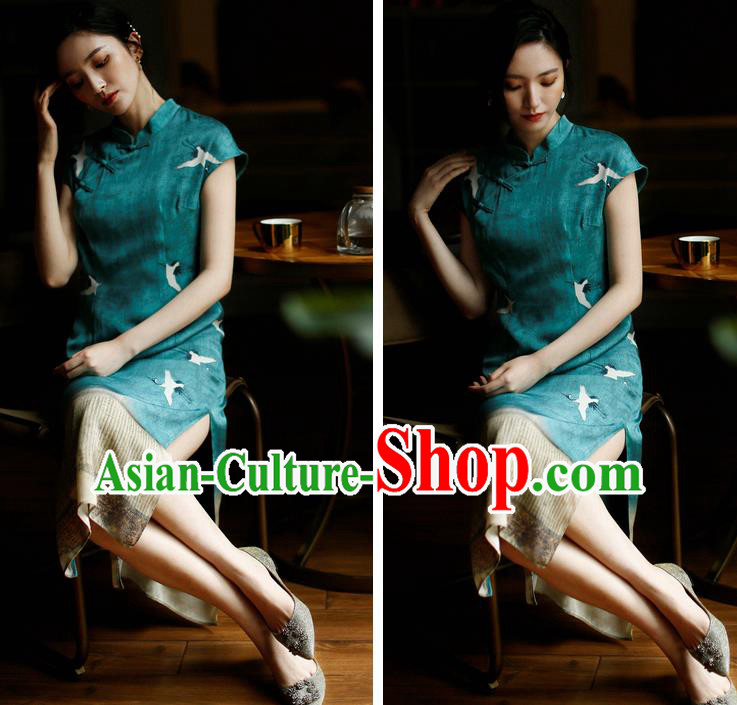 China Classical Young Woman Cheongsam Costume Traditional Printing Green Silk Qipao Dress