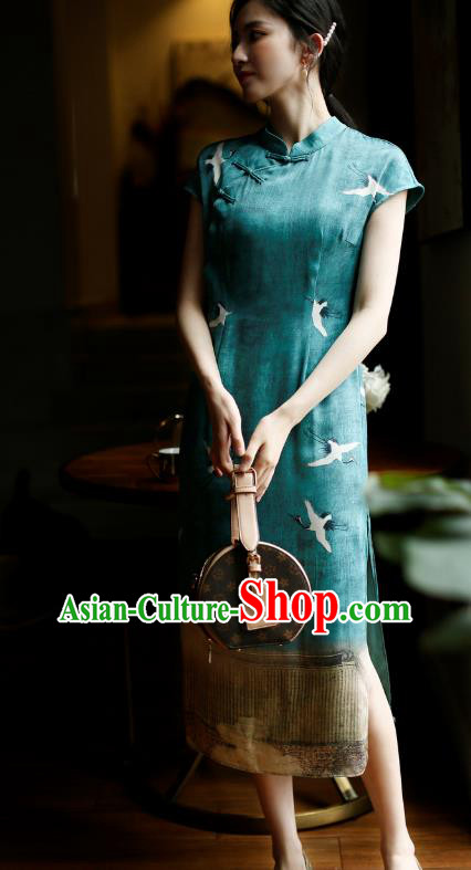 China Classical Young Woman Cheongsam Costume Traditional Printing Green Silk Qipao Dress