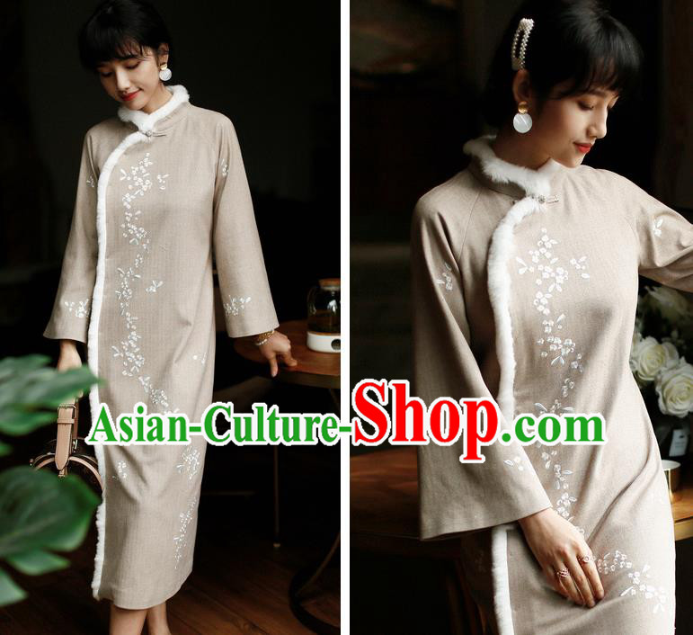 China Winter Cheongsam Costume Traditional Young Lady Light Grey Woolen Qipao Dress