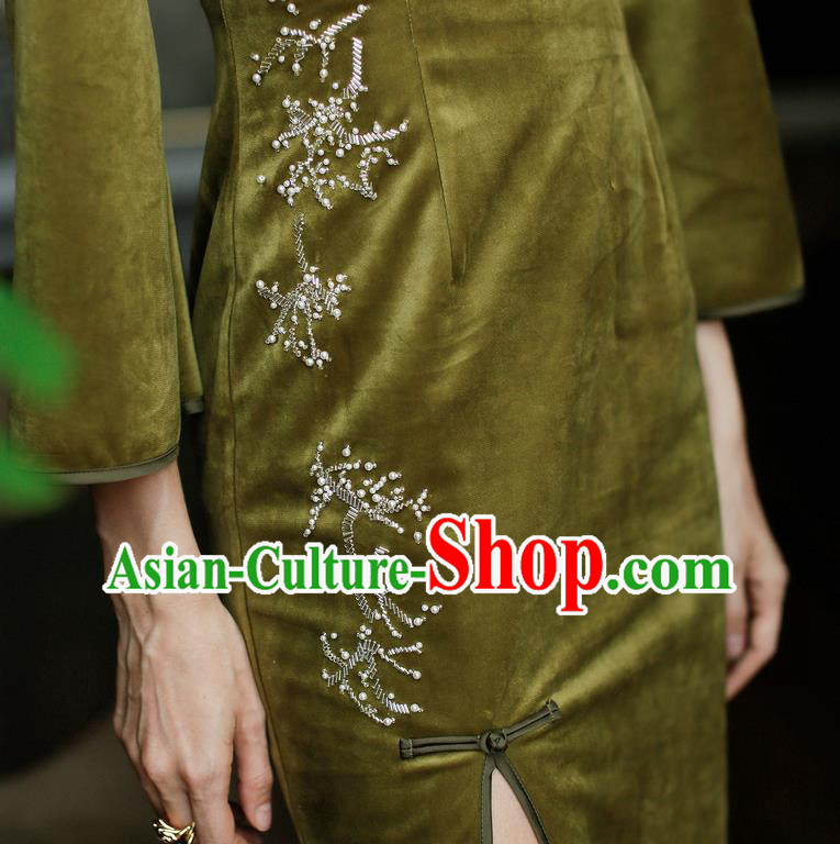 China Classical Dance Cheongsam Costume Traditional Young Lady Green Pleuche Qipao Dress