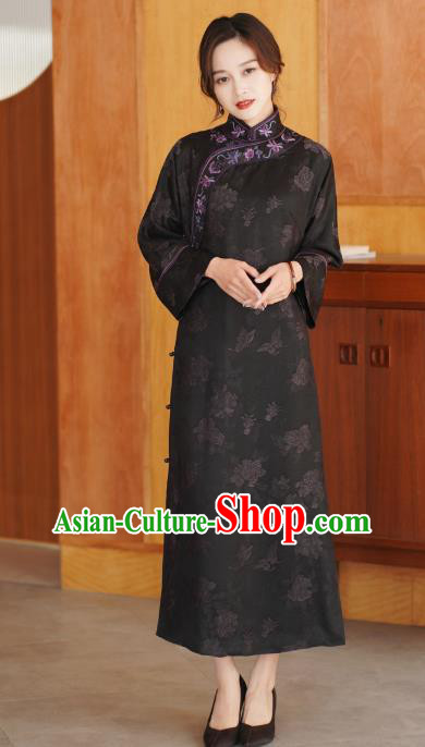 Republic of China Classical Embroidered Black Silk Qipao Dress Traditional Stand Collar Cheongsam Clothing