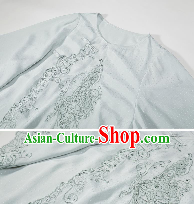 China Classical Light Green Cheongsam Costume Traditional Young Lady Embroidered Butterfly Qipao Dress