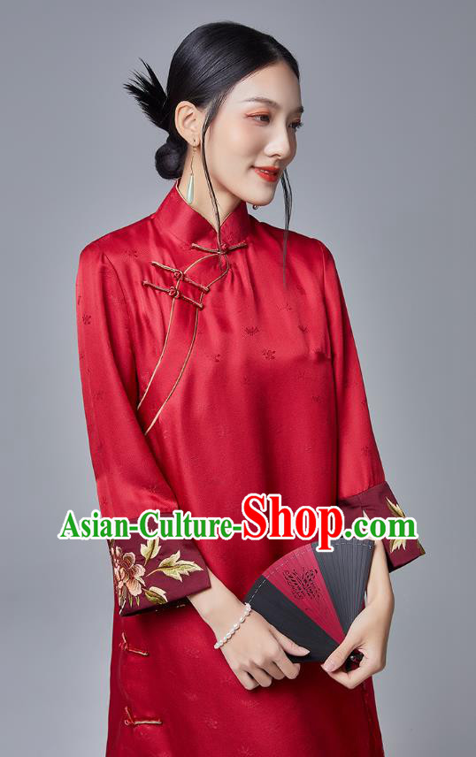 China Classical Embroidered Red Short Cheongsam Costume Traditional Young Lady Silk Qipao Dress