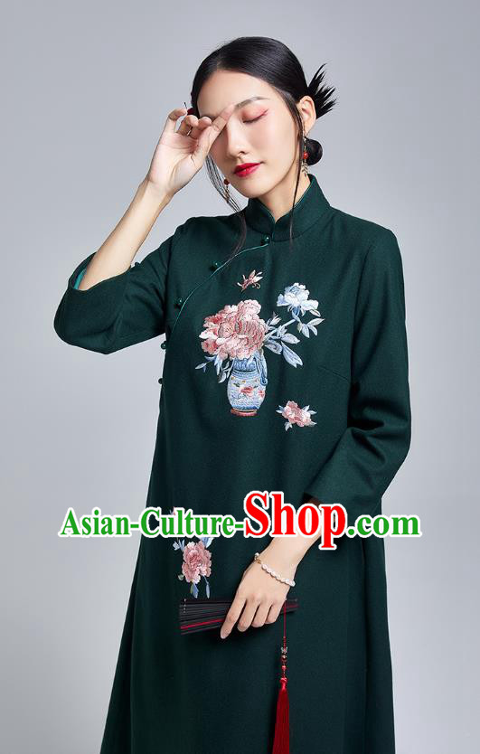 China Classical Atrovirens Woolen Cheongsam Costume Traditional Young Lady Embroidered Qipao Dress