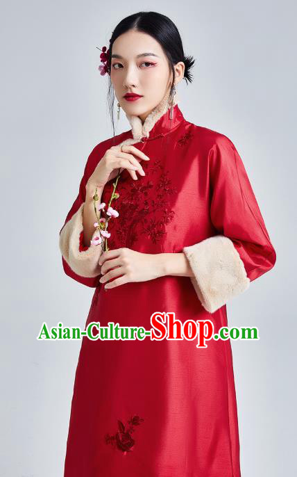 China Classical Embroidered Red Silk Cheongsam Costume Traditional Young Lady Cotton Wadded Qipao Dress