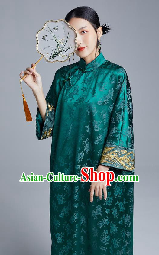 China Classical Embroidered Cheongsam Costume Traditional Young Lady Deep Green Silk Qipao Dress