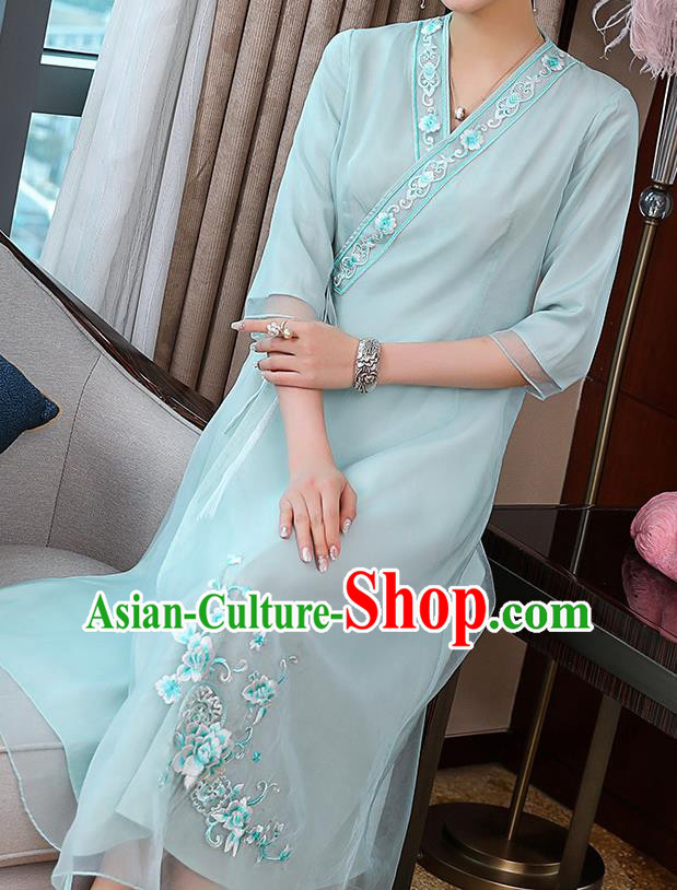 China Classical Embroidered Green Organdy Cheongsam Costume Traditional Tang Suit Young Woman Qipao Dress