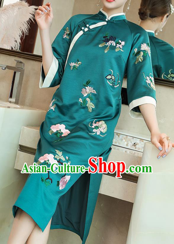 China Traditional Tang Suit Qipao Dress Classical Embroidered Green Silk Cheongsam