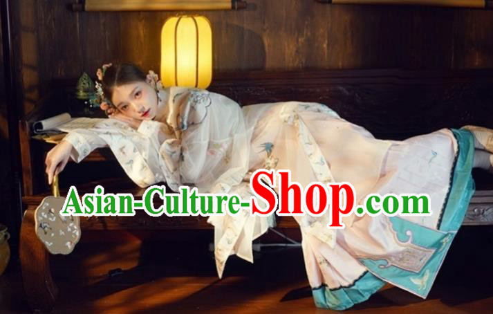 China Traditional Qing Dynasty Court Woman Costumes Ancient Imperial Concubine Embroidered Clothing Complete Set