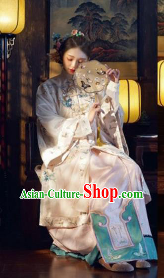 China Traditional Qing Dynasty Court Woman Costumes Ancient Imperial Concubine Embroidered Clothing Complete Set