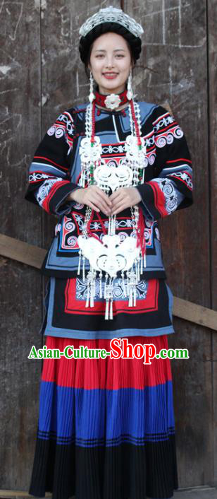 China Yi Nationality Wedding Clothing Traditional Liangshan Ethnic Folk Dance Costumes and Headwear