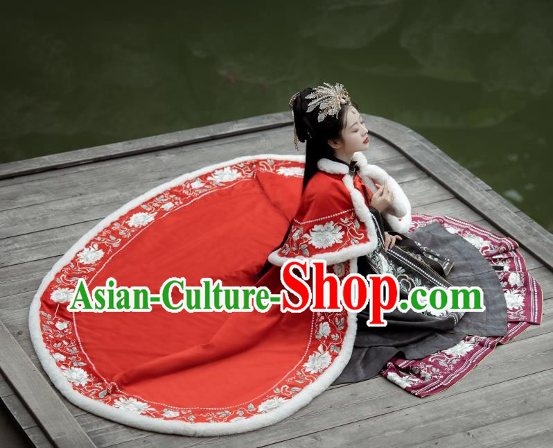 China Ancient Ming Dynasty Court Woman Embroidered Red Cape Historical Hanfu Clothing