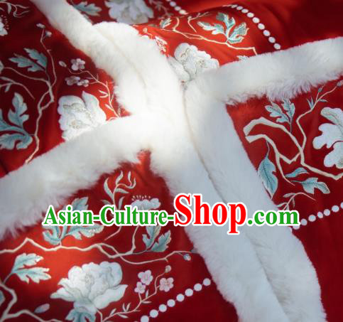 China Ancient Ming Dynasty Court Woman Embroidered Red Cape Historical Hanfu Clothing