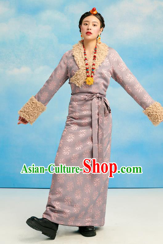 China Zang Nationality Bola Clothing Tibetan Ethnic Woman Winter Costume