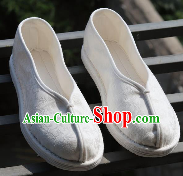 China Handmade Multi Layered White Cloth Shoes National Country Woman Shoes