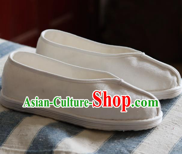 China Handmade Multi Layered White Cloth Shoes National Country Woman Shoes