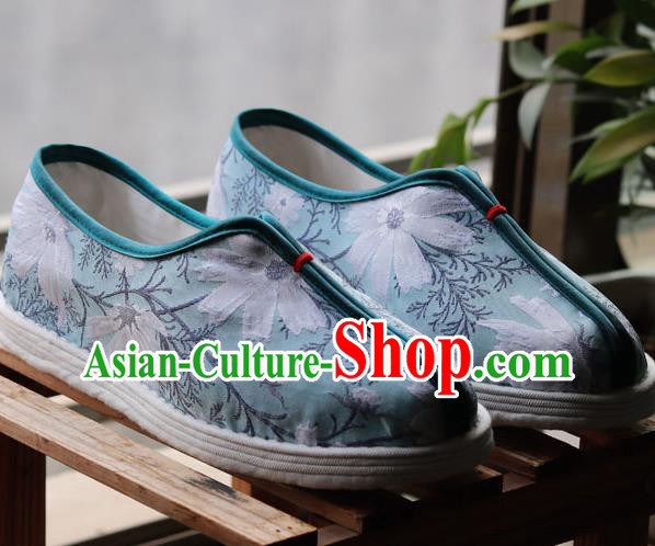 China Handmade Multi Layered Cloth Shoes National Country Woman Green Shoes