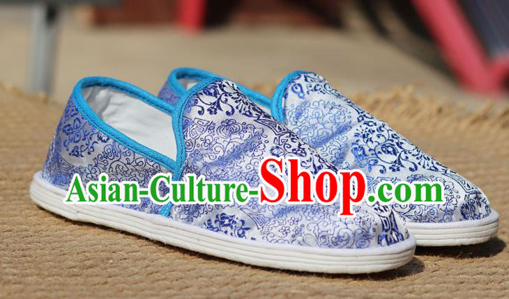 Chinese Handmade Blue and White Porcelain Shoes Brocade Shoes Traditional Martial Arts Shoes