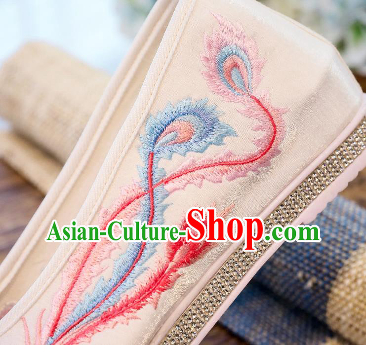 China Traditional Hanfu Pearls Tassel Shoes Handmade White Cloth Shoes National Embroidered Phoenix Shoes