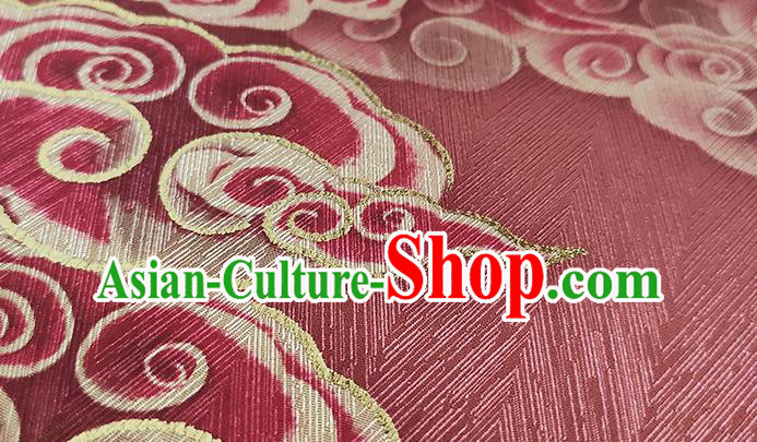 China Handmade Circular Fan Printing Clouds Red Silk Fan Classical Wedding Fan