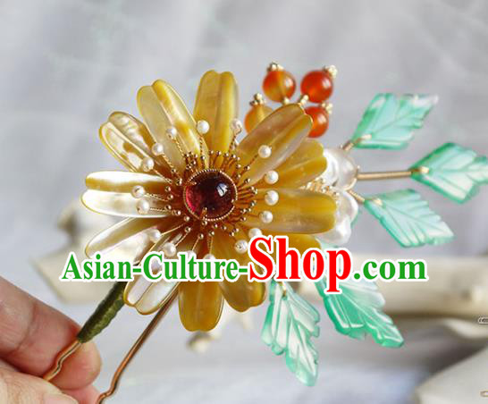 Chinese Ancient Young Lady Hairpin Traditional Ming Dynasty Yellow Shell Chrysanthemum Hair Stick