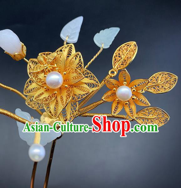 Chinese Ancient Queen Jade Butterfly Hairpin Traditional Ming Dynasty Empress Hair Accessories