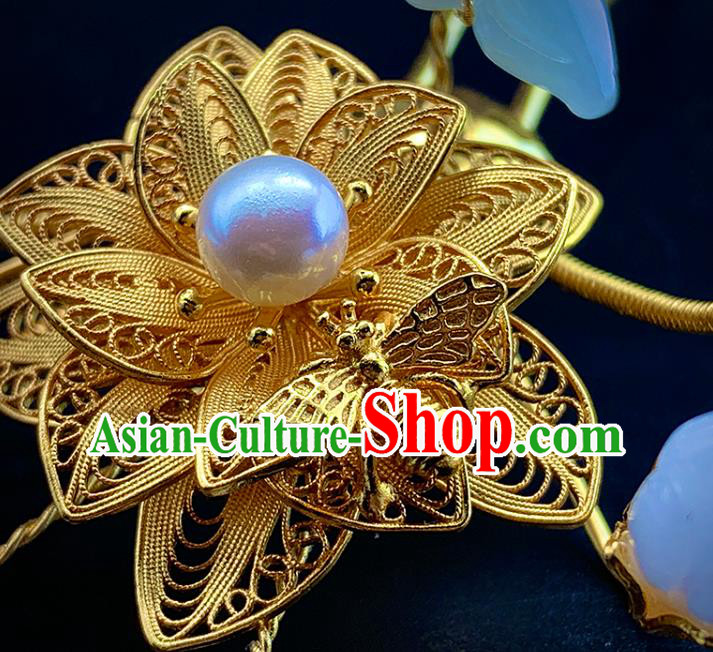 Chinese Ancient Queen Jade Butterfly Hairpin Traditional Ming Dynasty Empress Hair Accessories