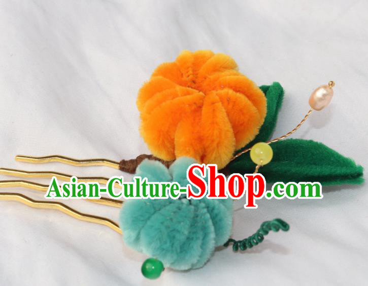 Chinese Ancient Court Hairpin Traditional Ming Dynasty Princess Velvet Chrysanthemum Hair Comb