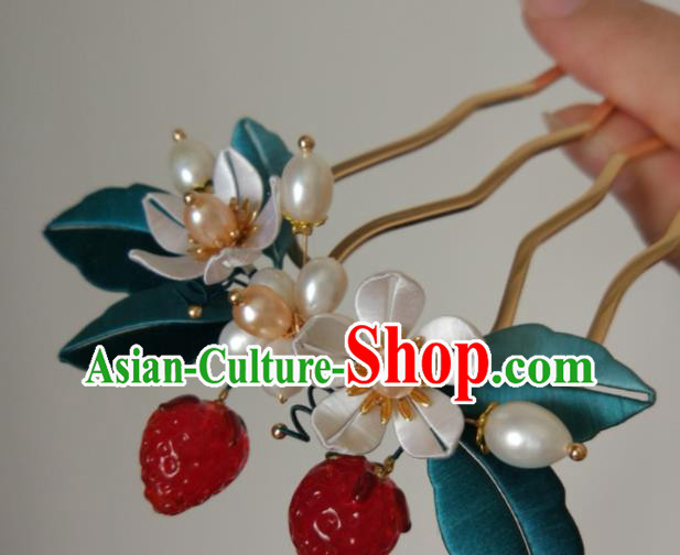 Chinese Traditional Pearls Hairpin Ming Dynasty Hair Accessories Ancient Princess Strawberry Hair Comb