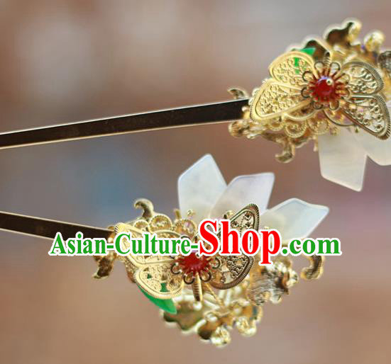 Chinese Ancient Queen Cloisonne Butterfly Hairpin Traditional Ming Dynasty Pearls Jade Hair Stick