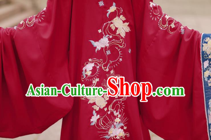 China Traditional Ming Dynasty Historical Costumes Ancient Patrician Lady Hanfu Clothing
