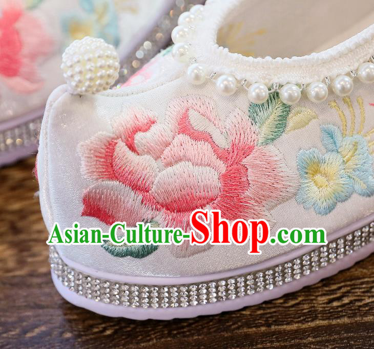 China Traditional Pearls Shoes Handmade White Satin Shoes National Embroidered Peony Hanfu Shoes