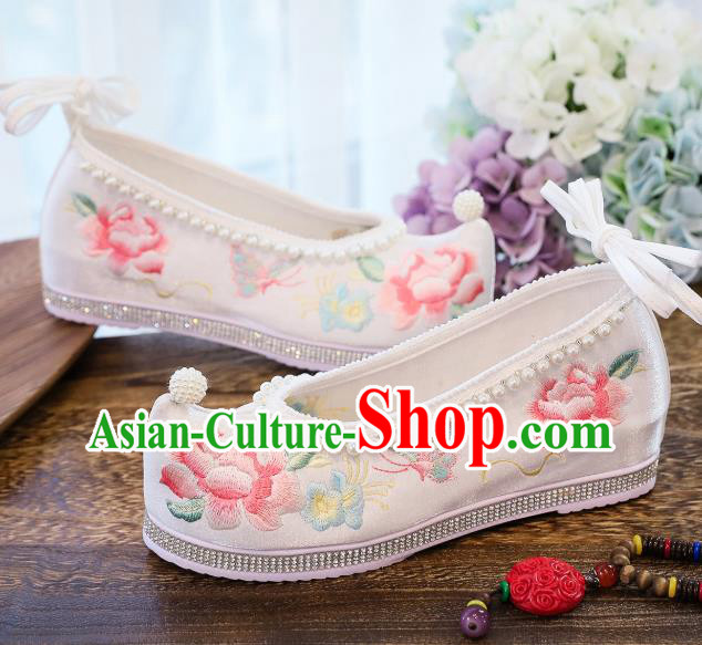 China Traditional Pearls Shoes Handmade White Satin Shoes National Embroidered Peony Hanfu Shoes