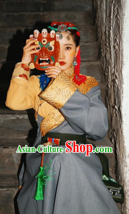 China Zang Nationality Woman Grey Robe Clothing Traditional Xizang Tibetan Minority Folk Dance Costume