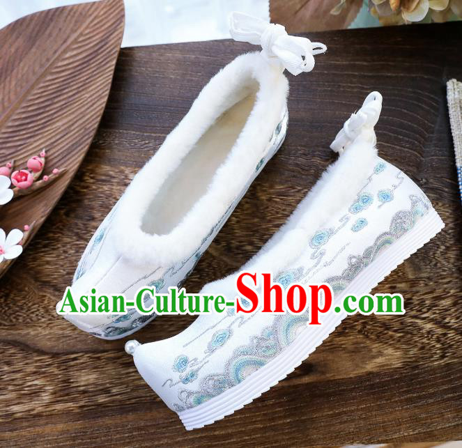 China National Embroidered White Cloth Shoes Traditional Winter Hanfu Shoes Handmade Ancient Princess Shoes